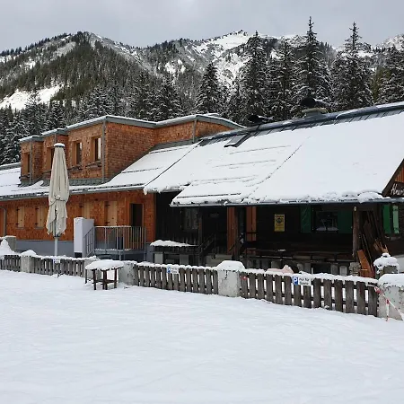 여관 Ammerwald Alm 플란제